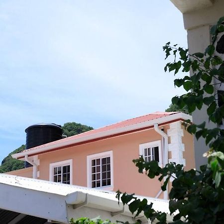 Maggie'S Inn Soufrière Exteriér fotografie