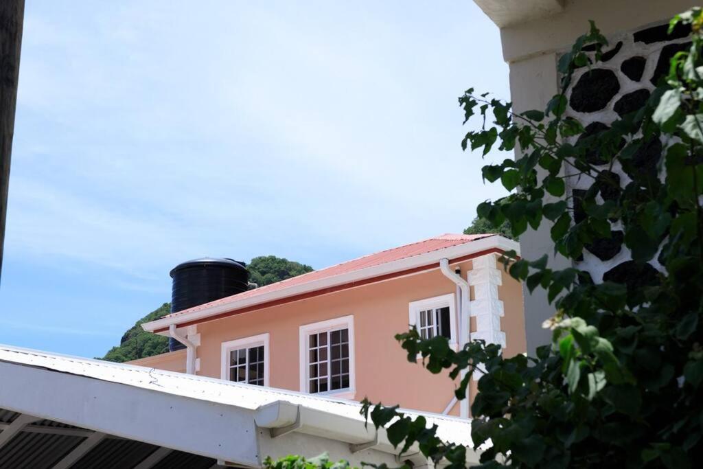 Maggie'S Inn Soufrière Exteriér fotografie