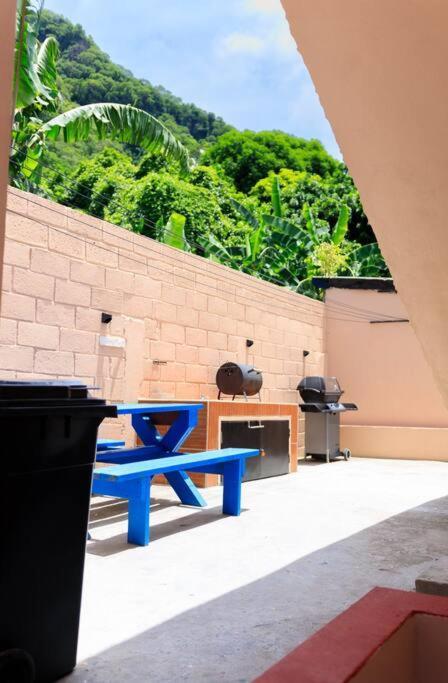 Maggie'S Inn Soufrière Exteriér fotografie