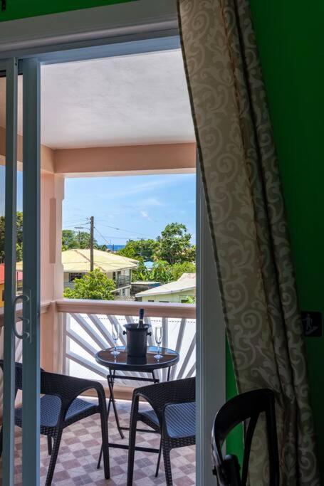 Maggie'S Inn Soufrière Exteriér fotografie