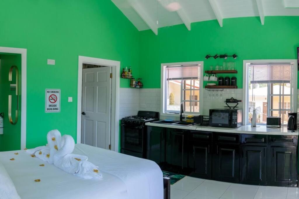 Maggie'S Inn Soufrière Exteriér fotografie
